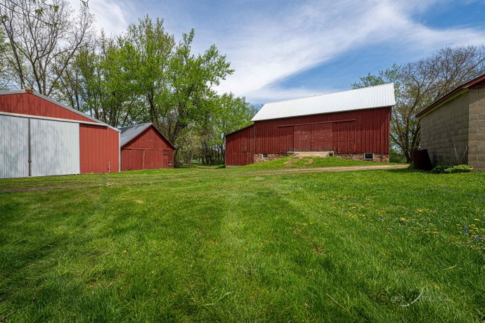 6844 US Route 20 W, FREEPORT, Illinois 61032, 3 Bedrooms Bedrooms, ,2 BathroomsBathrooms,House,For Sale,US Route 20 W,202402072