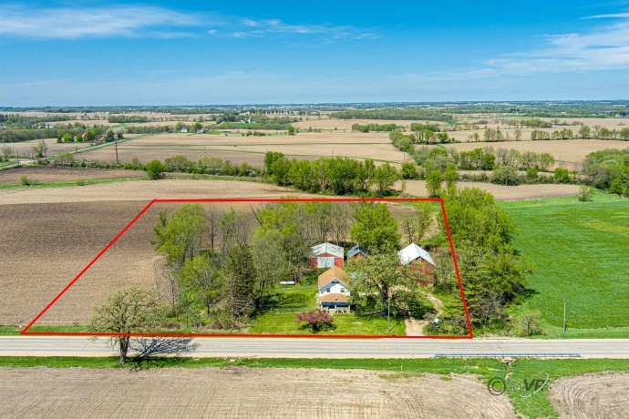 6844 US Route 20 W, FREEPORT, Illinois 61032, 3 Bedrooms Bedrooms, ,2 BathroomsBathrooms,House,For Sale,US Route 20 W,202402072