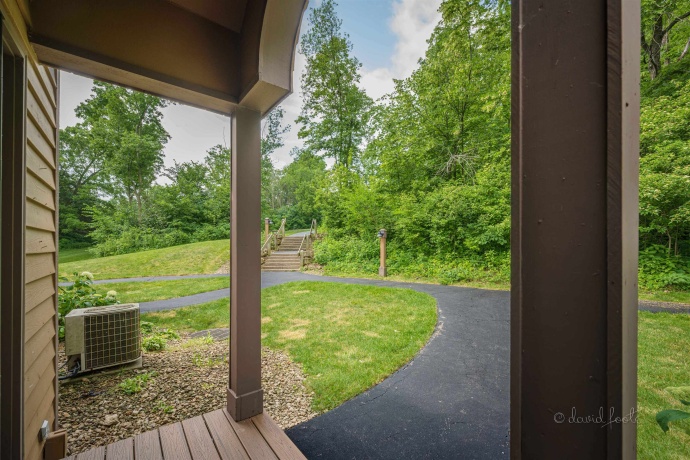 33 Creekwood, GALENA, Illinois 61036, 2 Bedrooms Bedrooms, ,2 BathroomsBathrooms,Condominium,For Sale,Creekwood,202403374