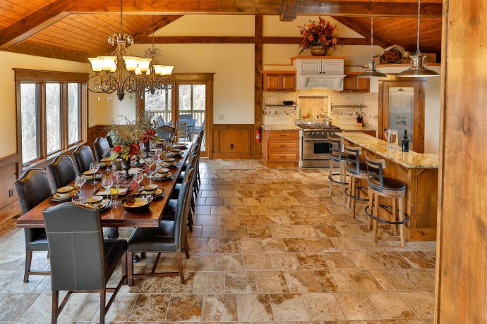 124 Blackhawk, GALENA, Illinois 61036, 6 Bedrooms Bedrooms, ,6 BathroomsBathrooms,House,For Sale,Blackhawk,202403602