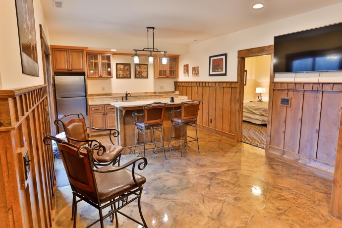 124 Blackhawk, GALENA, Illinois 61036, 6 Bedrooms Bedrooms, ,6 BathroomsBathrooms,House,For Sale,Blackhawk,202403602