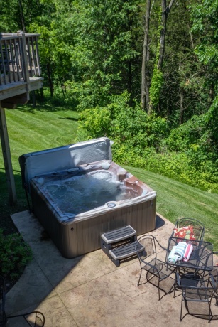 124 Blackhawk, GALENA, Illinois 61036, 6 Bedrooms Bedrooms, ,6 BathroomsBathrooms,House,For Sale,Blackhawk,202403602