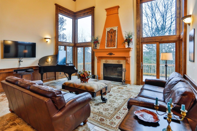 124 Blackhawk, GALENA, Illinois 61036, 6 Bedrooms Bedrooms, ,6 BathroomsBathrooms,House,For Sale,Blackhawk,202403602