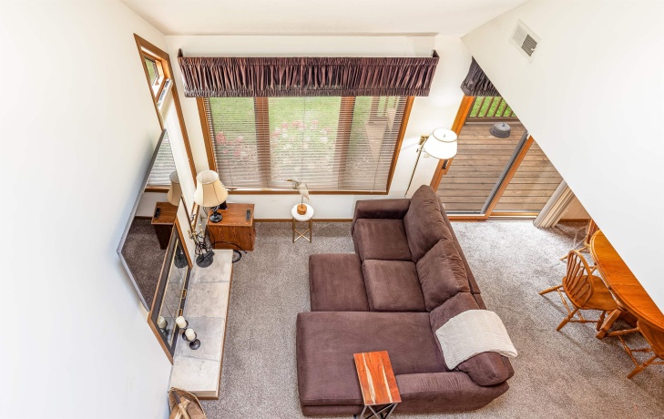 114 East Point, GALENA, Illinois 61036, 1 Bedroom Bedrooms, ,2 BathroomsBathrooms,Condominium,For Sale,East Point,202404054