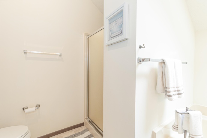 114 East Point, GALENA, Illinois 61036, 1 Bedroom Bedrooms, ,2 BathroomsBathrooms,Condominium,For Sale,East Point,202404054