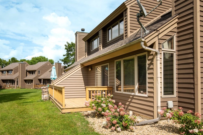 114 East Point, GALENA, Illinois 61036, 1 Bedroom Bedrooms, ,2 BathroomsBathrooms,Condominium,For Sale,East Point,202404054