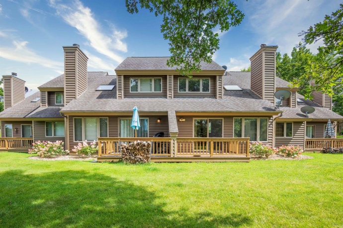 114 East Point, GALENA, Illinois 61036, 1 Bedroom Bedrooms, ,2 BathroomsBathrooms,Condominium,For Sale,East Point,202404054