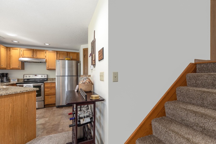 114 East Point, GALENA, Illinois 61036, 1 Bedroom Bedrooms, ,2 BathroomsBathrooms,Condominium,For Sale,East Point,202404054