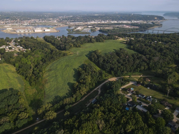 000 Old Dump Road, EAST DUBUQUE, Illinois 61025, ,Land,For Sale,Old Dump Road,202404710
