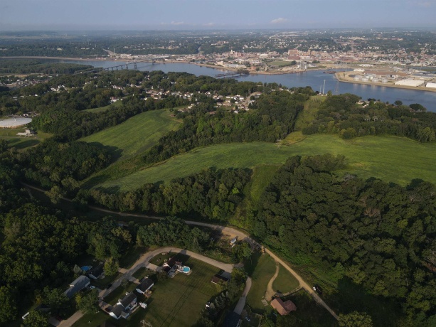 000 Old Dump Road, EAST DUBUQUE, Illinois 61025, ,Land,For Sale,Old Dump Road,202404710