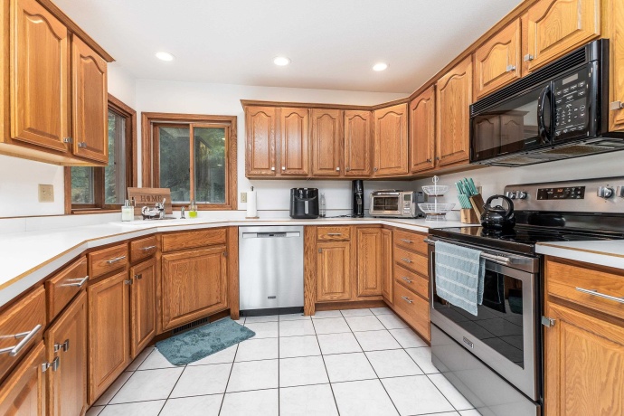 1 Valley, GALENA, Illinois 61036, 3 Bedrooms Bedrooms, ,2 BathroomsBathrooms,House,For Sale,Valley,202405501