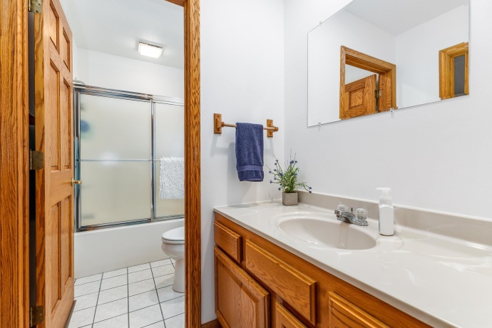 1 Valley, GALENA, Illinois 61036, 3 Bedrooms Bedrooms, ,2 BathroomsBathrooms,House,For Sale,Valley,202405501