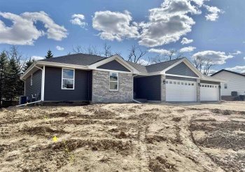 7717 Cherry Hill, CHERRY VALLEY, Illinois 61016, 3 Bedrooms Bedrooms, ,2 BathroomsBathrooms,House,For Sale,Cherry Hill,202405654