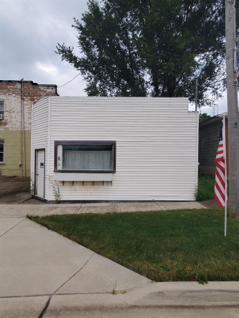 204 Carver, WINSLOW, Illinois 61089, ,Business W/ Real Estate,For Sale,Carver,202406066