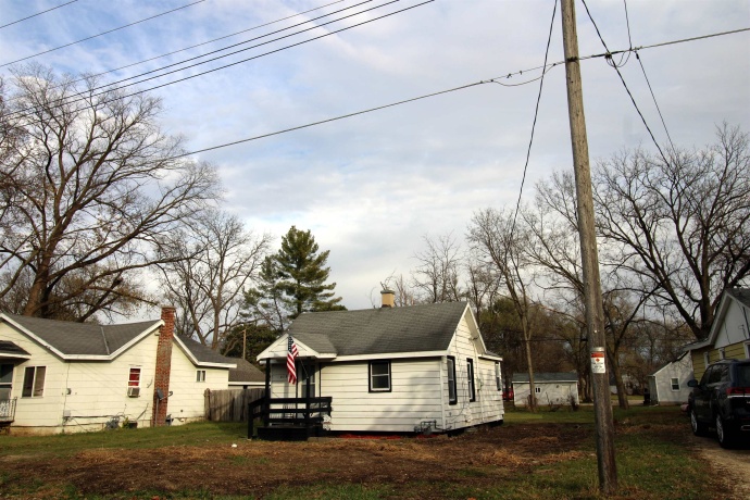 215 Moore, SOUTH BELOIT, Illinois 61080, 2 Bedrooms Bedrooms, ,1 BathroomBathrooms,House,For Sale,Moore,202406404