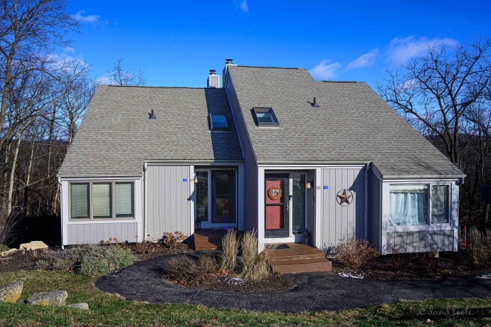 19 Cedar Bluff, GALENA, Illinois 61036, 3 Bedrooms Bedrooms, ,2 BathroomsBathrooms,Condominium,For Sale,Cedar Bluff,202406788