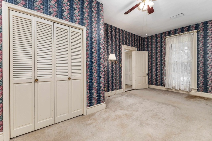 209 Park, GALENA, Illinois 61036, 3 Bedrooms Bedrooms, ,1 BathroomBathrooms,House,For Sale,Park,202406883