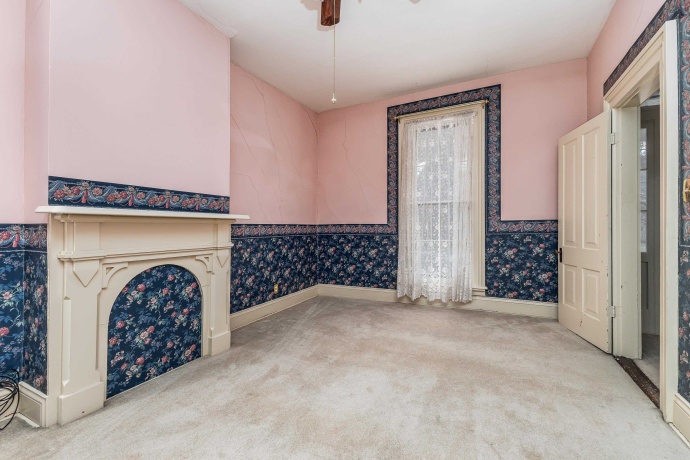 209 Park, GALENA, Illinois 61036, 3 Bedrooms Bedrooms, ,1 BathroomBathrooms,House,For Sale,Park,202406883