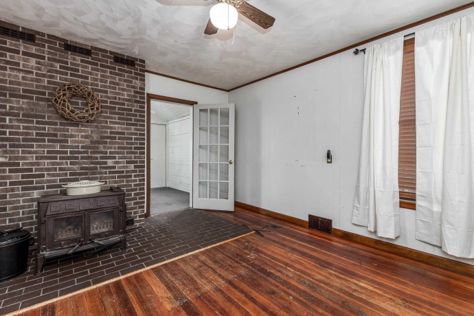 209 Park, GALENA, Illinois 61036, 3 Bedrooms Bedrooms, ,1 BathroomBathrooms,House,For Sale,Park,202406883