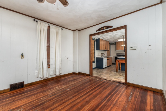 209 Park, GALENA, Illinois 61036, 3 Bedrooms Bedrooms, ,1 BathroomBathrooms,House,For Sale,Park,202406883