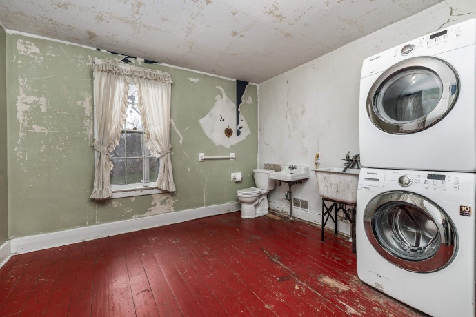 209 Park, GALENA, Illinois 61036, 3 Bedrooms Bedrooms, ,1 BathroomBathrooms,House,For Sale,Park,202406883