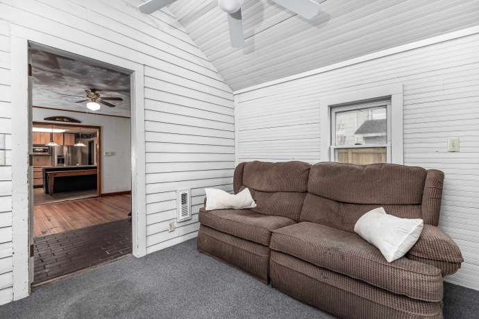 209 Park, GALENA, Illinois 61036, 3 Bedrooms Bedrooms, ,1 BathroomBathrooms,House,For Sale,Park,202406883