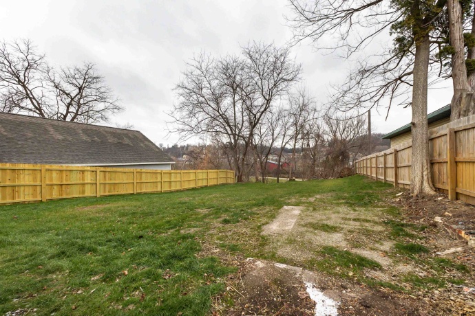 209 Park, GALENA, Illinois 61036, 3 Bedrooms Bedrooms, ,1 BathroomBathrooms,House,For Sale,Park,202406883