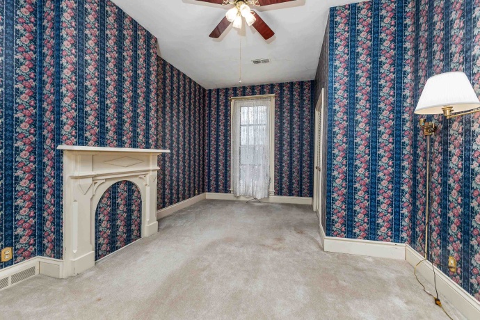 209 Park, GALENA, Illinois 61036, 3 Bedrooms Bedrooms, ,1 BathroomBathrooms,House,For Sale,Park,202406883