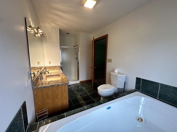 734 Canterbury, FREEPORT, Illinois 61032, 2 Bedrooms Bedrooms, ,3 BathroomsBathrooms,House,For Sale,Canterbury,202407074