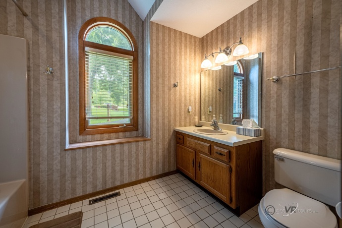 27 Oak Glen, GALENA, Illinois 61036, 2 Bedrooms Bedrooms, ,2 BathroomsBathrooms,Condominium,For Sale,Oak Glen,202403282
