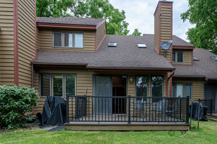 27 Oak Glen, GALENA, Illinois 61036, 2 Bedrooms Bedrooms, ,2 BathroomsBathrooms,Condominium,For Sale,Oak Glen,202403282