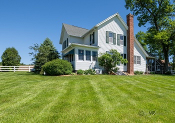 8585 DERINDA, ELIZABETH, Illinois 61028, 5 Bedrooms Bedrooms, ,3 BathroomsBathrooms,House,For Sale,DERINDA,202500086