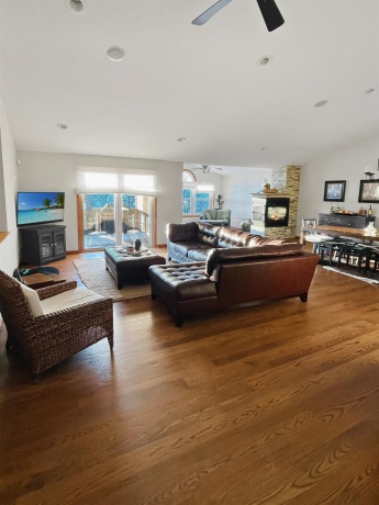 27-54 Ridgeview, LAKE CARROLL, Illinois 61046, 3 Bedrooms Bedrooms, ,3 BathroomsBathrooms,House,For Sale,Ridgeview,202500325