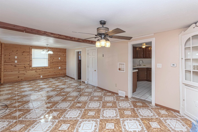 336 MENOMONIE, BELVIDERE, Illinois 61008, 3 Bedrooms Bedrooms, ,2 BathroomsBathrooms,House,For Sale,MENOMONIE,202500681