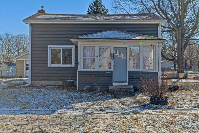 336 MENOMONIE, BELVIDERE, Illinois 61008, 3 Bedrooms Bedrooms, ,2 BathroomsBathrooms,House,For Sale,MENOMONIE,202500681