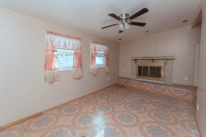 336 MENOMONIE, BELVIDERE, Illinois 61008, 3 Bedrooms Bedrooms, ,2 BathroomsBathrooms,House,For Sale,MENOMONIE,202500681