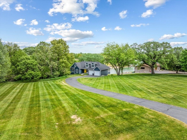 28-29 Southview, LAKE CARROLL, Illinois 61046, 5 Bedrooms Bedrooms, ,3 BathroomsBathrooms,House,For Sale,Southview,202500893