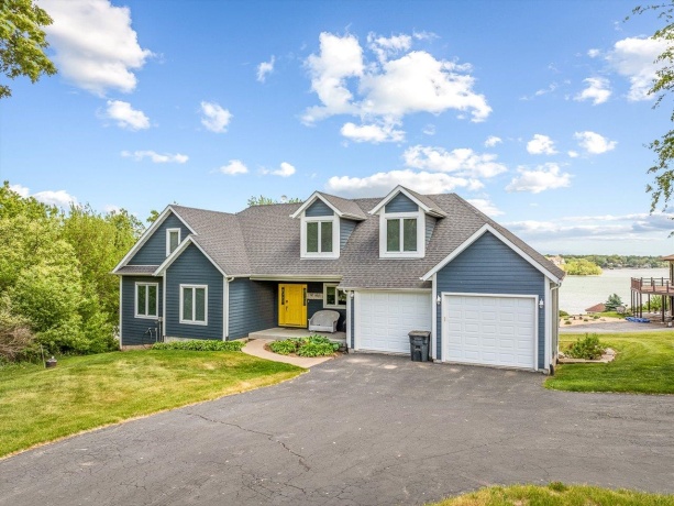 28-29 Southview, LAKE CARROLL, Illinois 61046, 5 Bedrooms Bedrooms, ,3 BathroomsBathrooms,House,For Sale,Southview,202500893