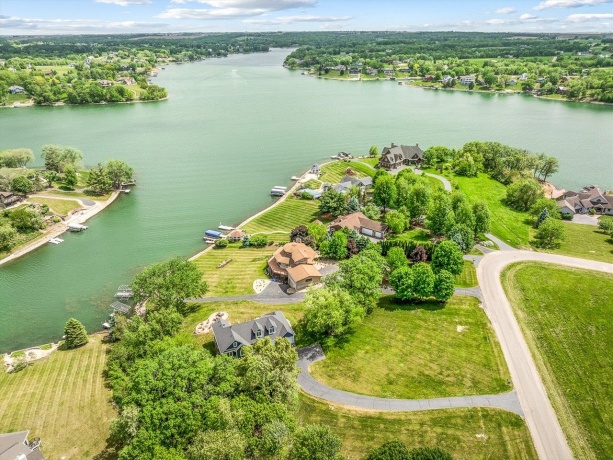 28-29 Southview, LAKE CARROLL, Illinois 61046, 5 Bedrooms Bedrooms, ,3 BathroomsBathrooms,House,For Sale,Southview,202500893