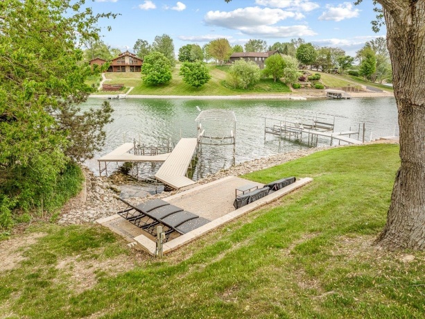 28-29 Southview, LAKE CARROLL, Illinois 61046, 5 Bedrooms Bedrooms, ,3 BathroomsBathrooms,House,For Sale,Southview,202500893