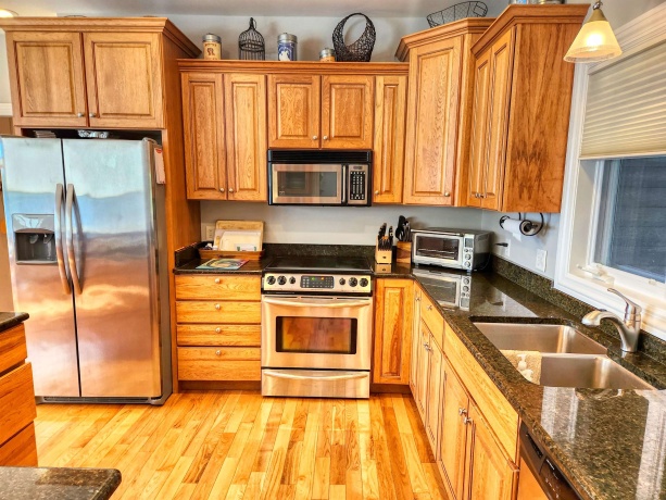 28-29 Southview, LAKE CARROLL, Illinois 61046, 5 Bedrooms Bedrooms, ,3 BathroomsBathrooms,House,For Sale,Southview,202500893
