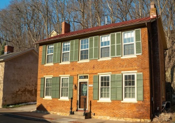 462 Dewey, GALENA, Illinois 61036, 2 Bedrooms Bedrooms, ,1 BathroomBathrooms,House,For Sale,Dewey,202500967