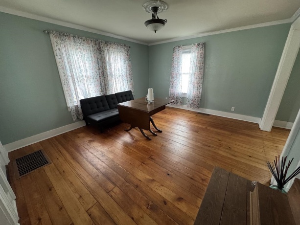 625 3rd, SAVANNA, Illinois 61074, 3 Bedrooms Bedrooms, ,1 BathroomBathrooms,House,For Sale,3rd,202501041