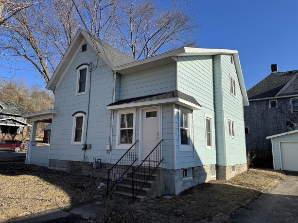 625 3rd, SAVANNA, Illinois 61074, 3 Bedrooms Bedrooms, ,1 BathroomBathrooms,House,For Sale,3rd,202501041