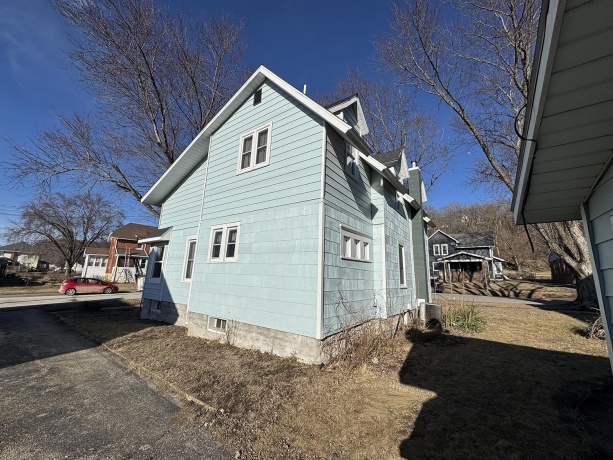 625 3rd, SAVANNA, Illinois 61074, 3 Bedrooms Bedrooms, ,1 BathroomBathrooms,House,For Sale,3rd,202501041