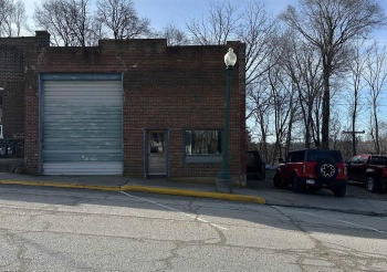 212 MARKET, MOUNT CARROLL, Illinois 61053, ,Industrial,For Sale,MARKET,202501091