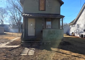 909 6th, STERLING, Illinois 61081, 2 Bedrooms Bedrooms, ,1 BathroomBathrooms,House,For Sale,6th,202501110