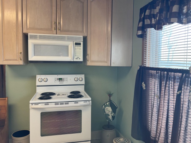 2077 Browns Mill Road, FREEPORT, Illinois 61032, 3 Bedrooms Bedrooms, ,2 BathroomsBathrooms,House,For Sale,Browns Mill Road,202501183
