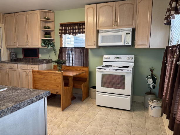 2077 Browns Mill Road, FREEPORT, Illinois 61032, 3 Bedrooms Bedrooms, ,2 BathroomsBathrooms,House,For Sale,Browns Mill Road,202501183