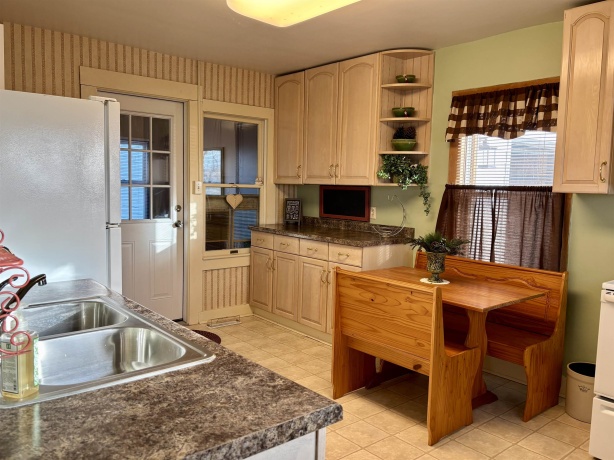 2077 Browns Mill Road, FREEPORT, Illinois 61032, 3 Bedrooms Bedrooms, ,2 BathroomsBathrooms,House,For Sale,Browns Mill Road,202501183